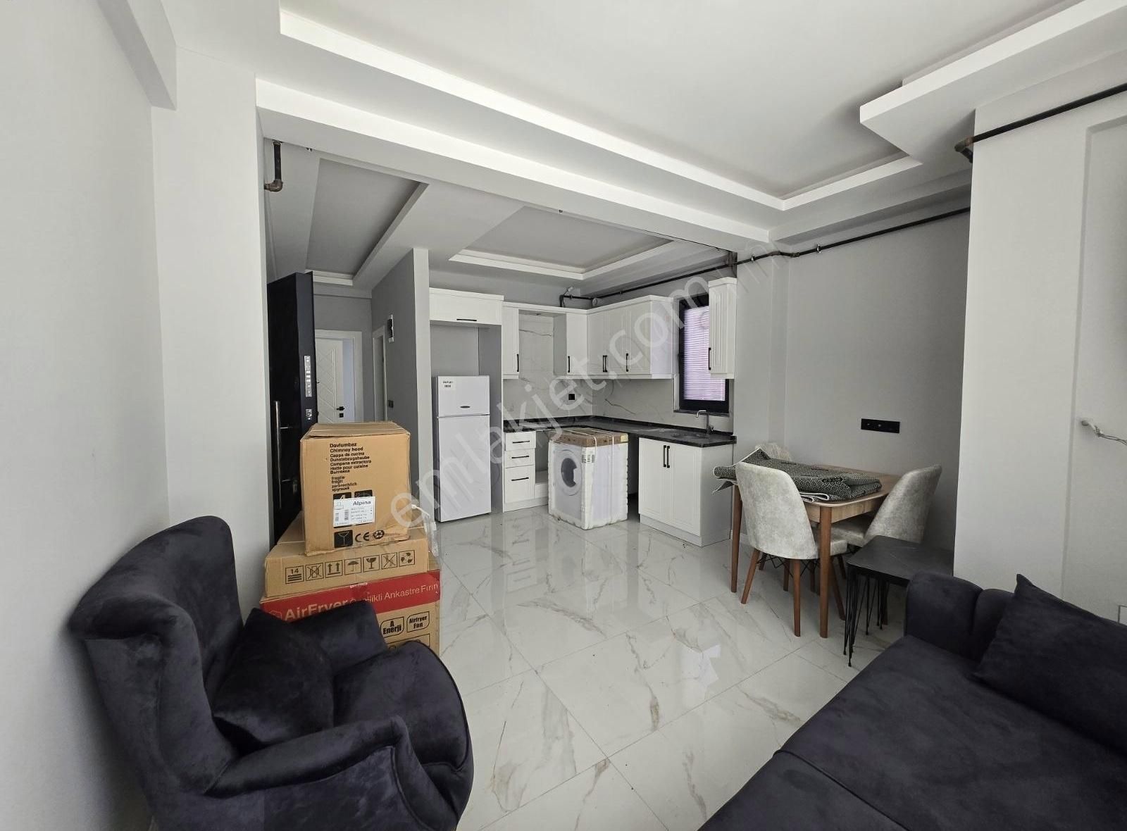 Körfezde Tramvaya 50mt.eşyasız 1+1 Daireler... - Görsel 2