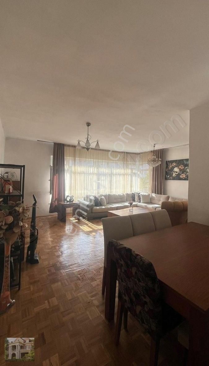 Meclise Yakın Arakat Ön Cepe 3+1 Otparklı Bakımlı Binada