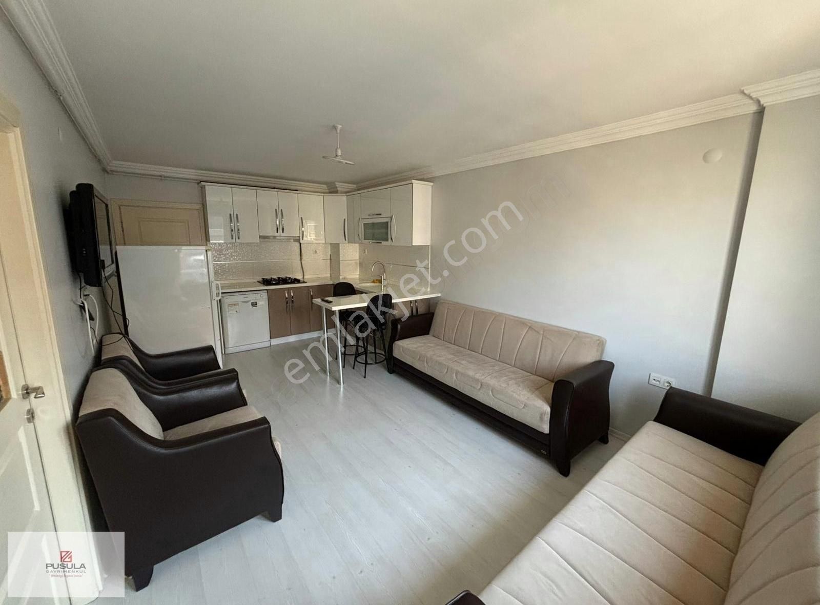 Beyoğlu Caddesi Yanı Koridorlu Full Eşyalı (1+1) Daire