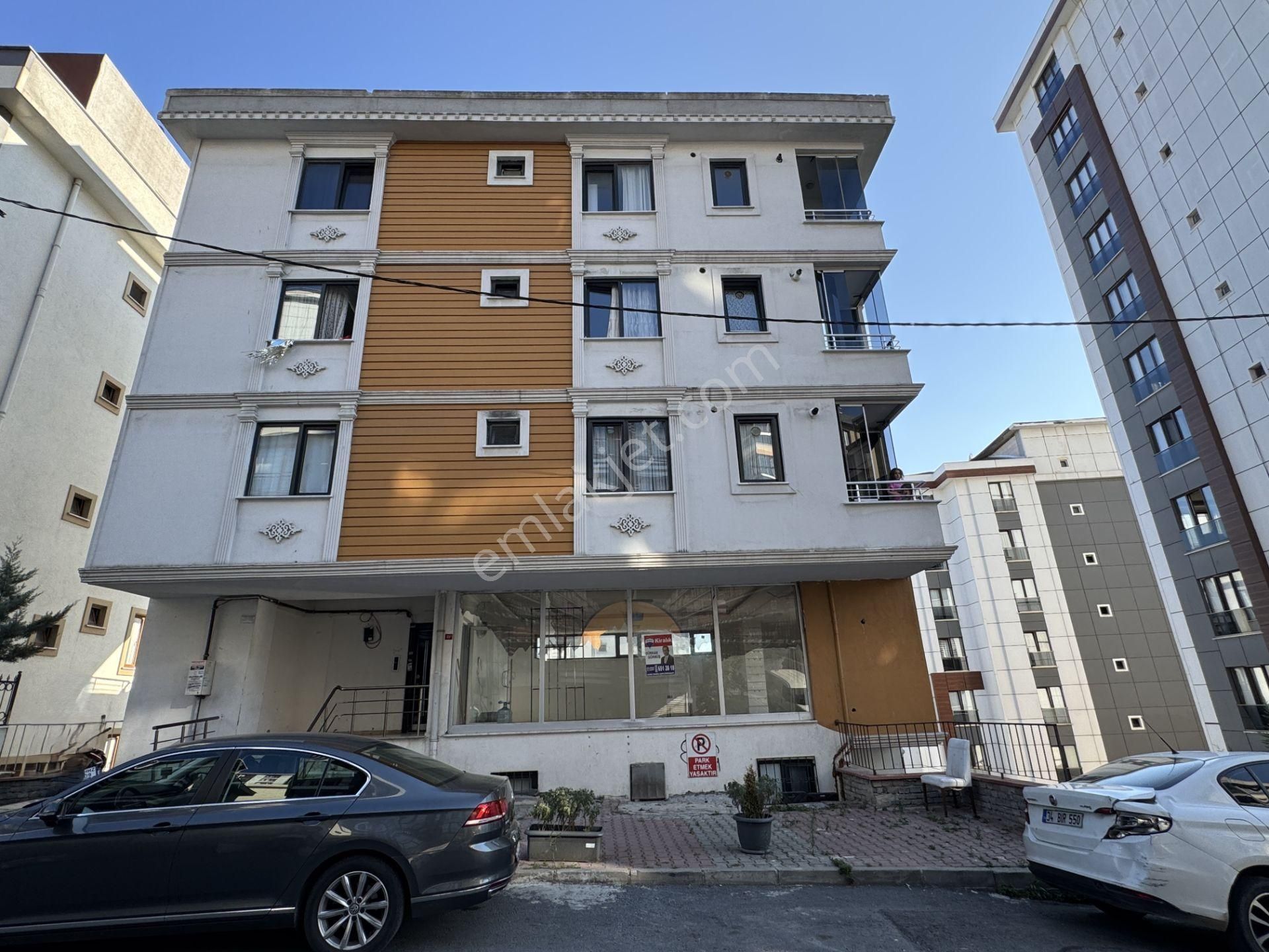 Çırçır Necatibey Cadde Üstü 150m² Giriş Kat Köşe Depolu Dükkan