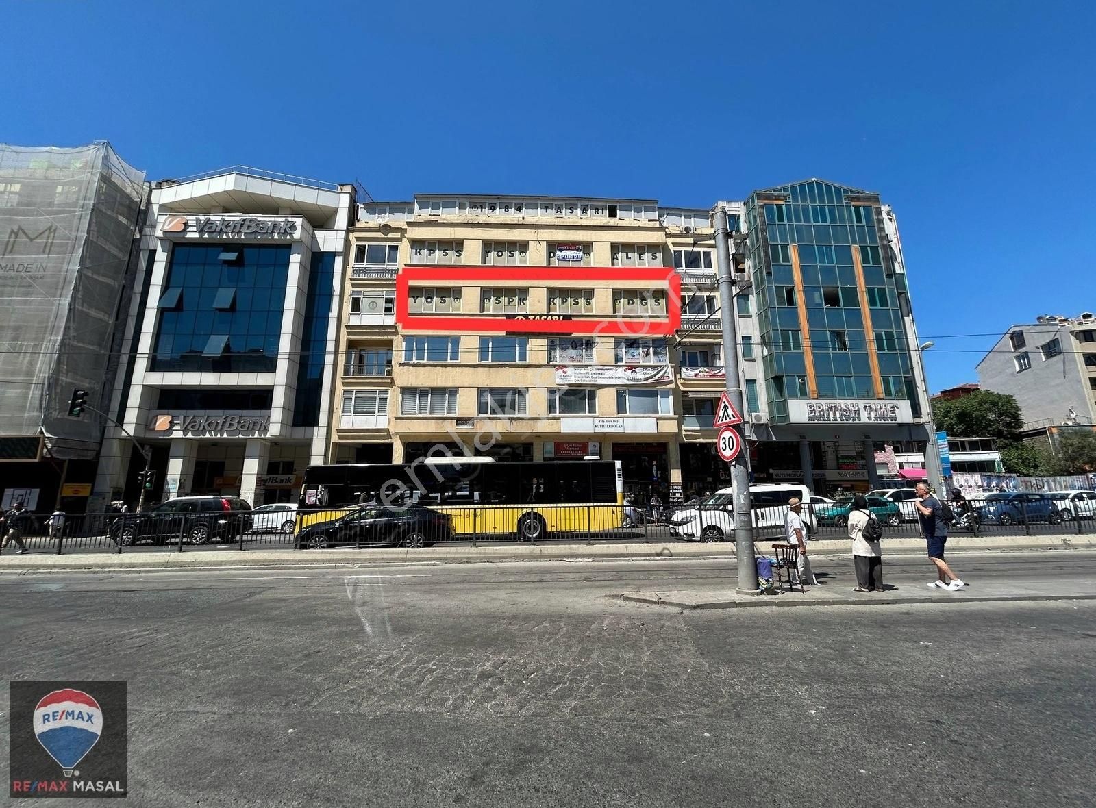 Kadıköy 0smanağa Söğütlüçeşme Caddesinde 105 M2 Satılık Ofis