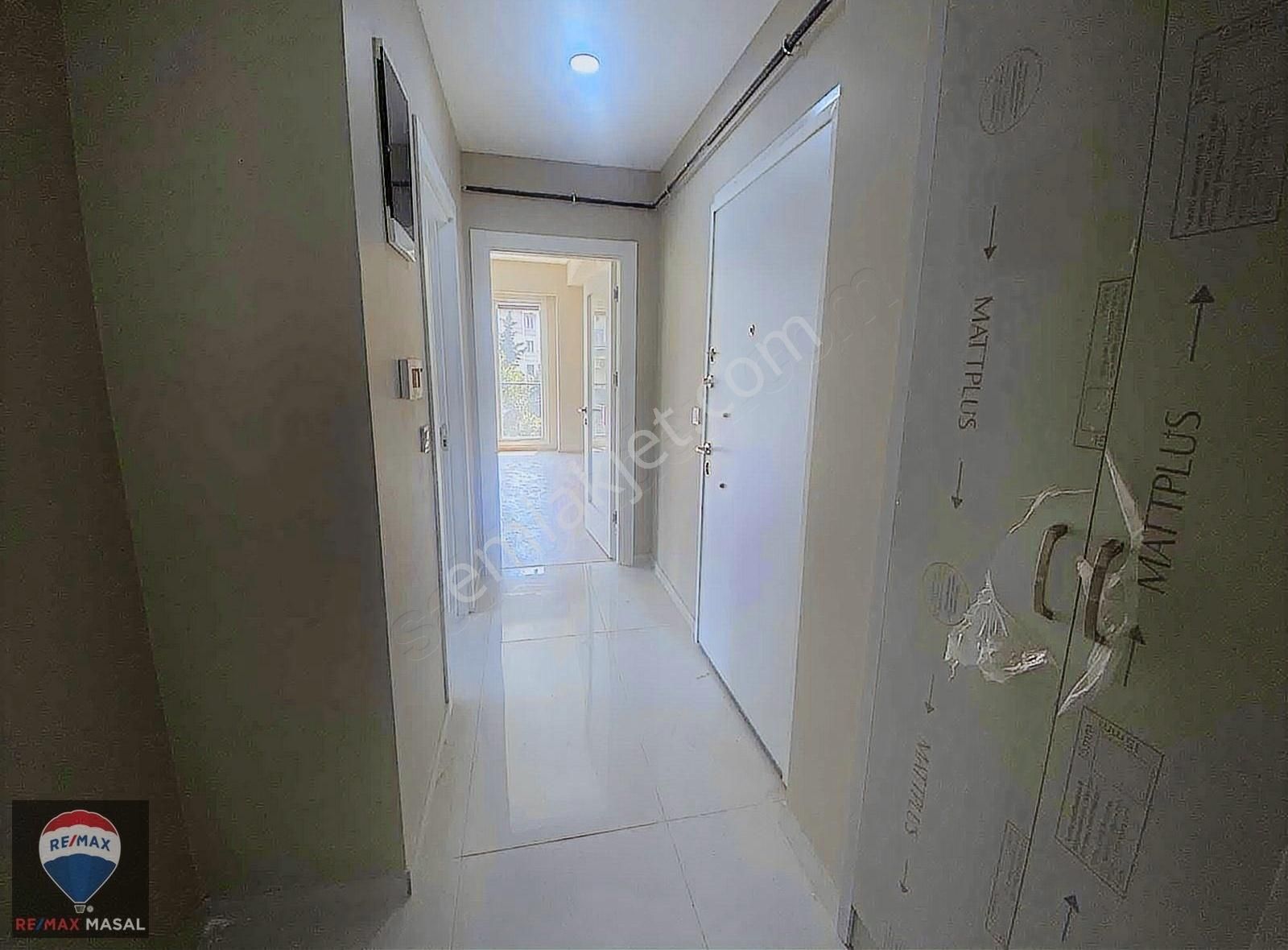 Cevizlide Sıfır Binada 3+1 Kapalı Otoparklı Katta Satılık Daire