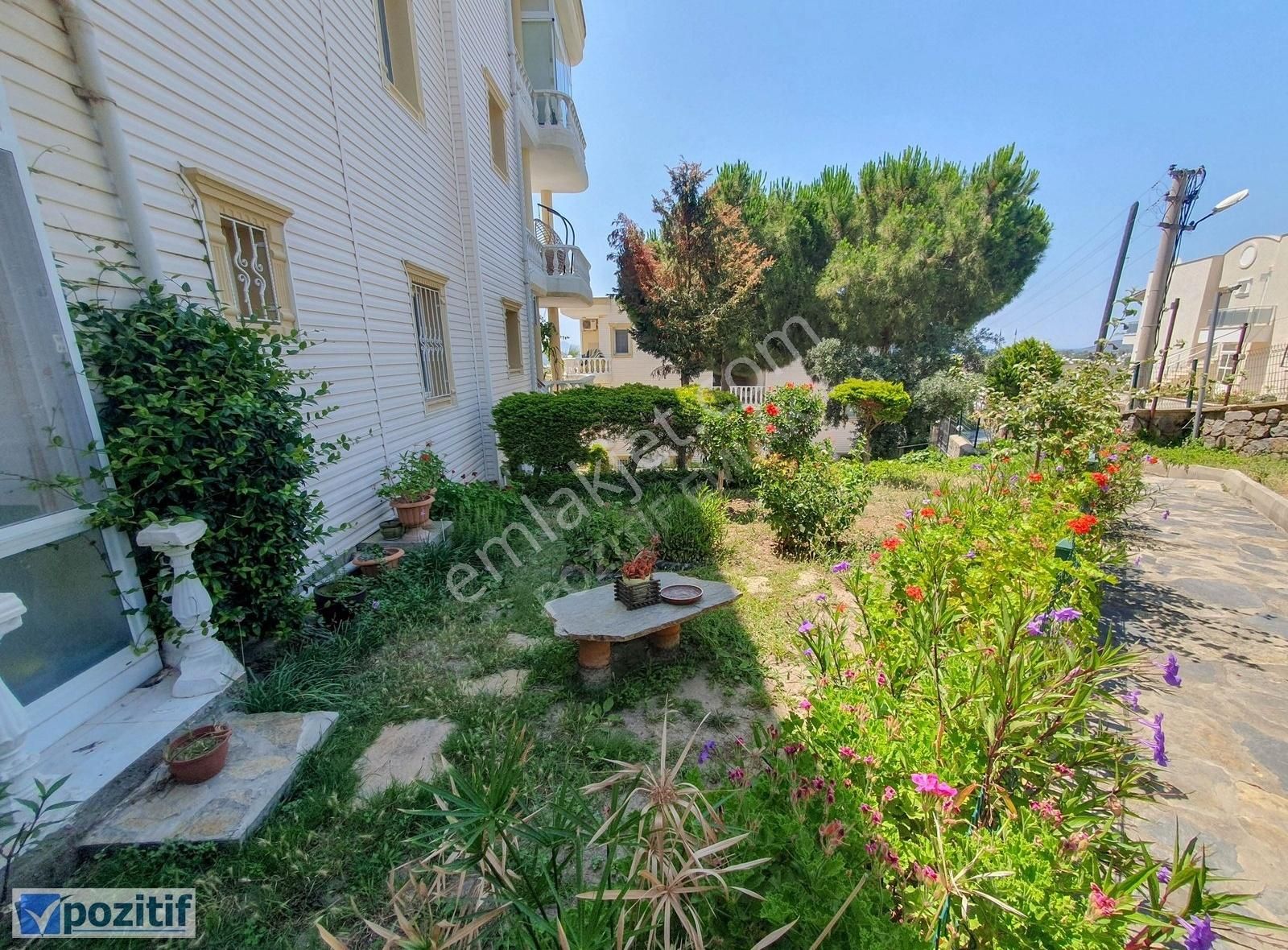 Bodrum Turgutreis'te Marinaya Yakın Deniz Manzaralı Geniş Daire - Görsel 29