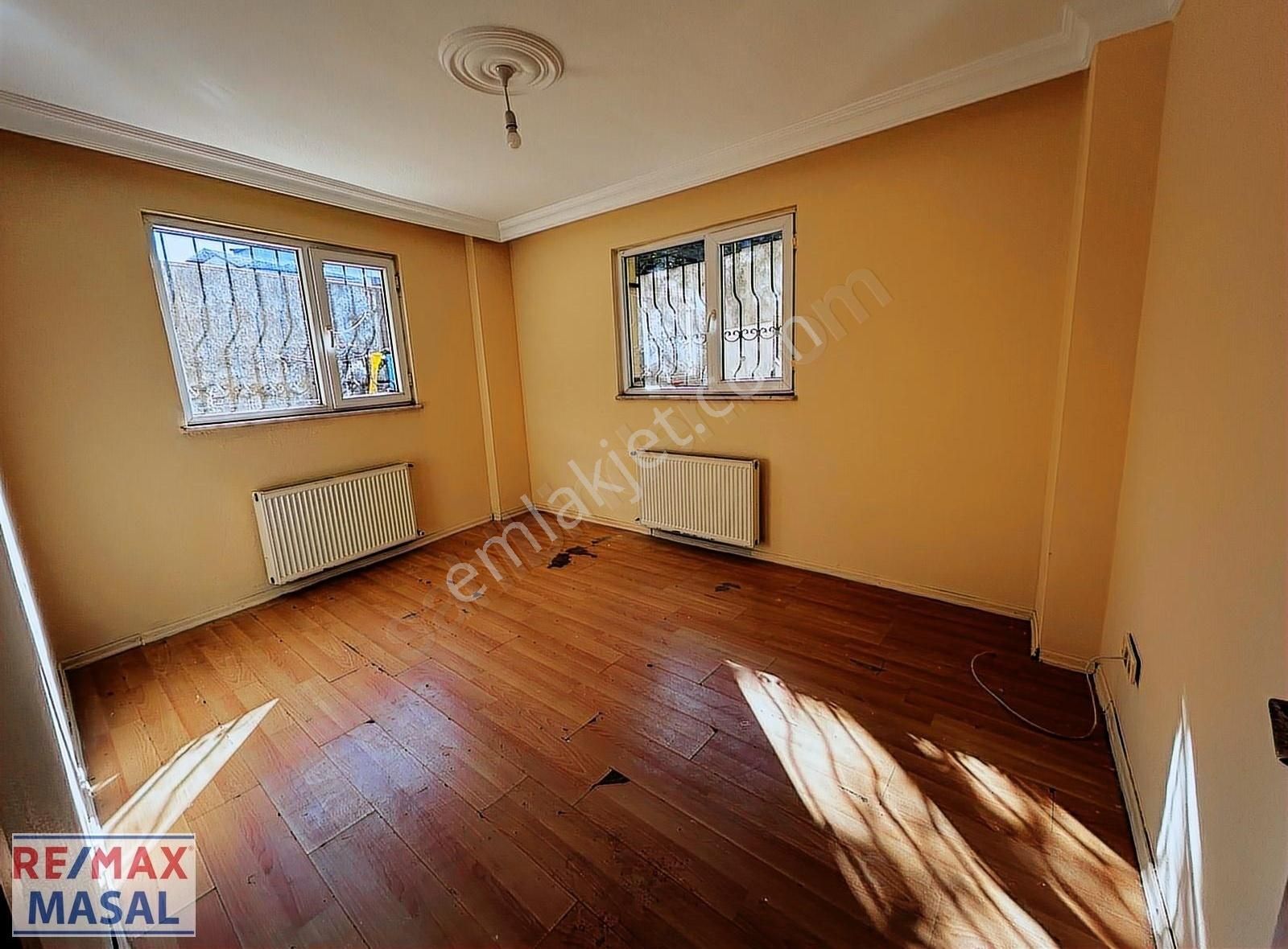 Çekmeköy Merkez Mahallesi Köroğlu Caddesinde 2+1 Kiralık Daire
