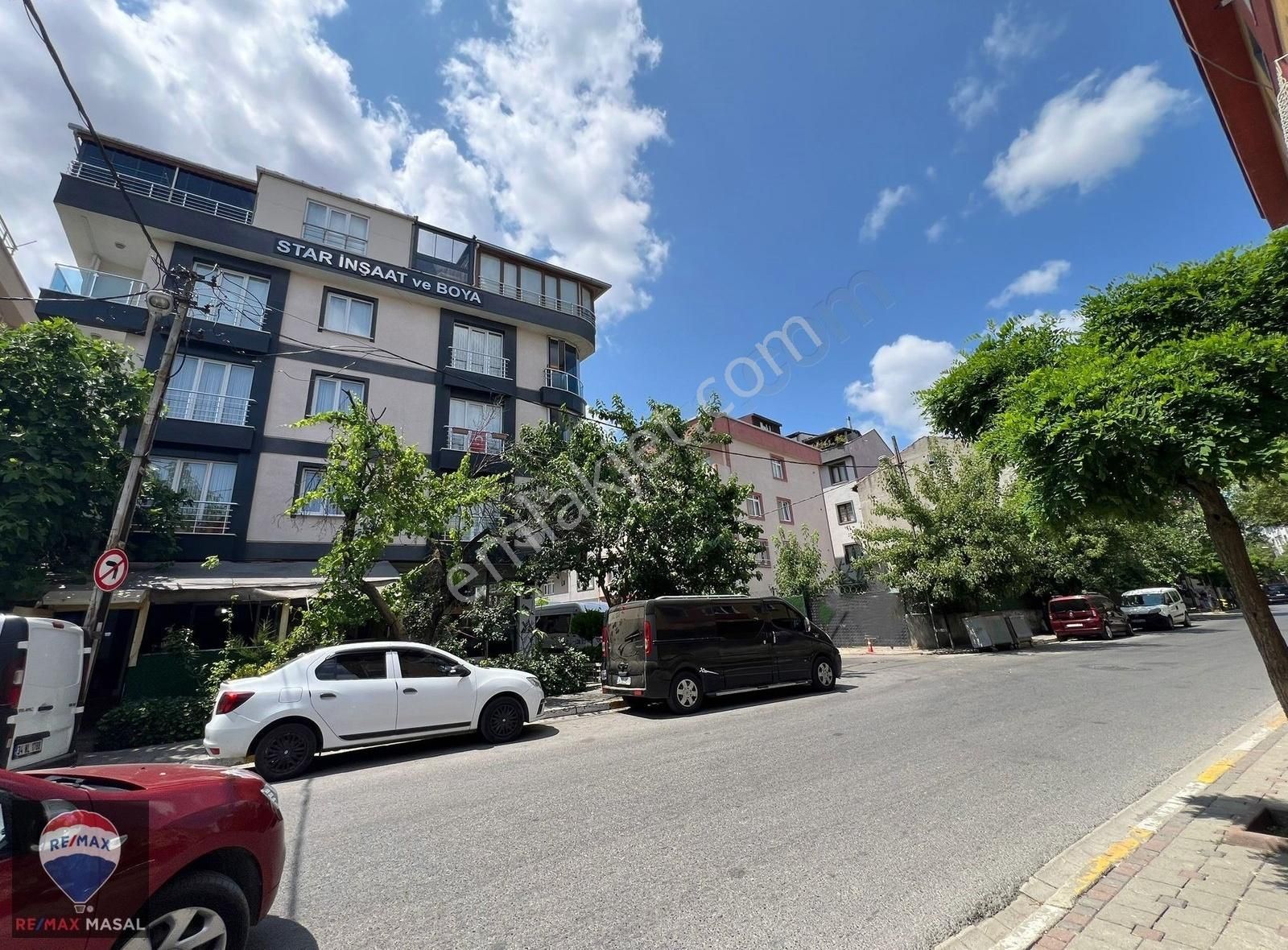 Sancaktepe K.türkler'de120m²cadde Üzerinde Depolu Satılık Dükkan