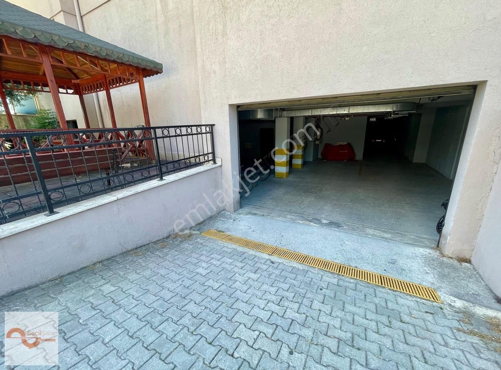 Finans Merkezine Komşu! 2+1 Lüks Daire Full Sıfır Eşyalı