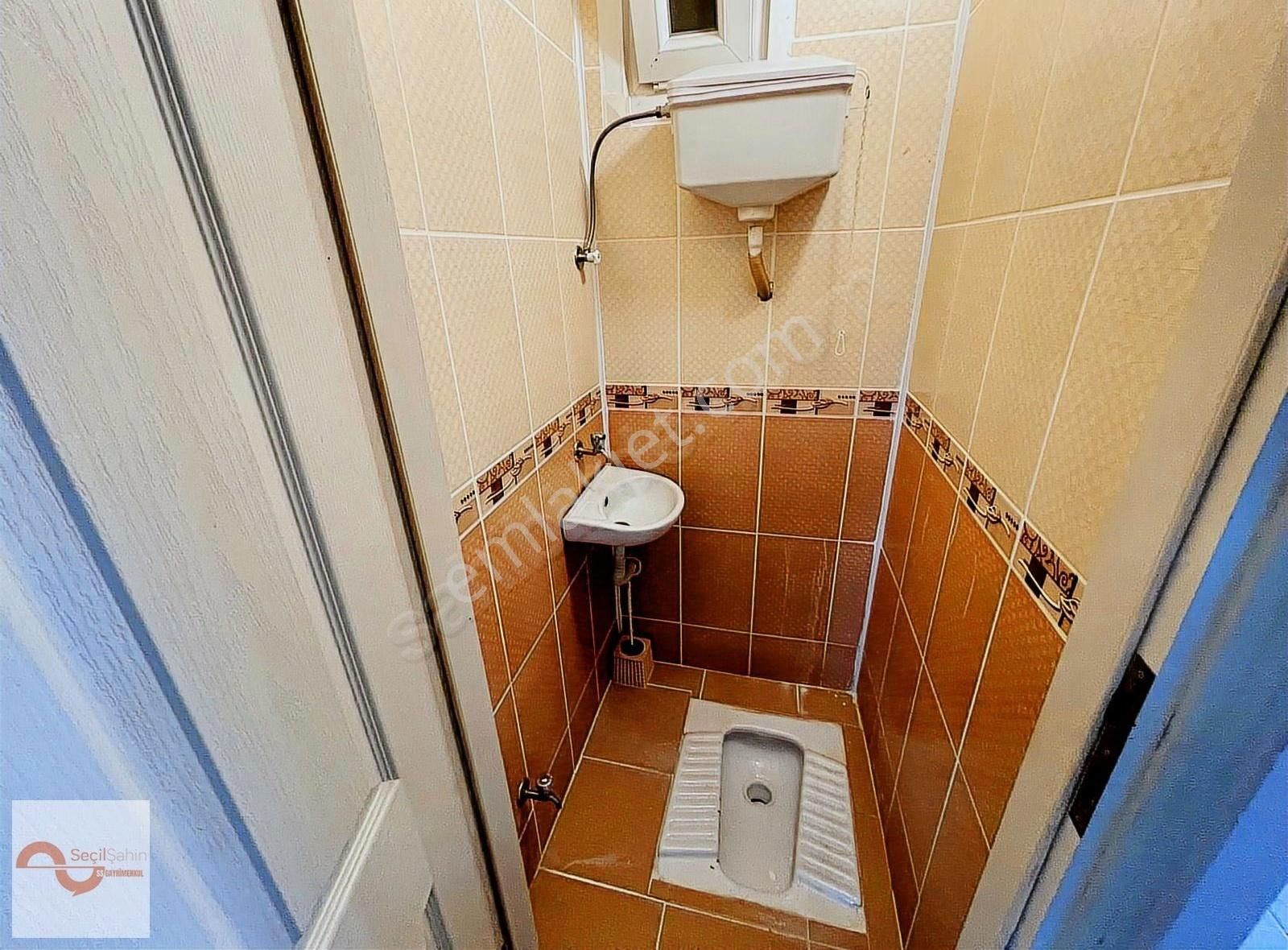 Esenkent'te Gün Işığı Alan, 2+1 Kiralık Daire Okul Karşısı
