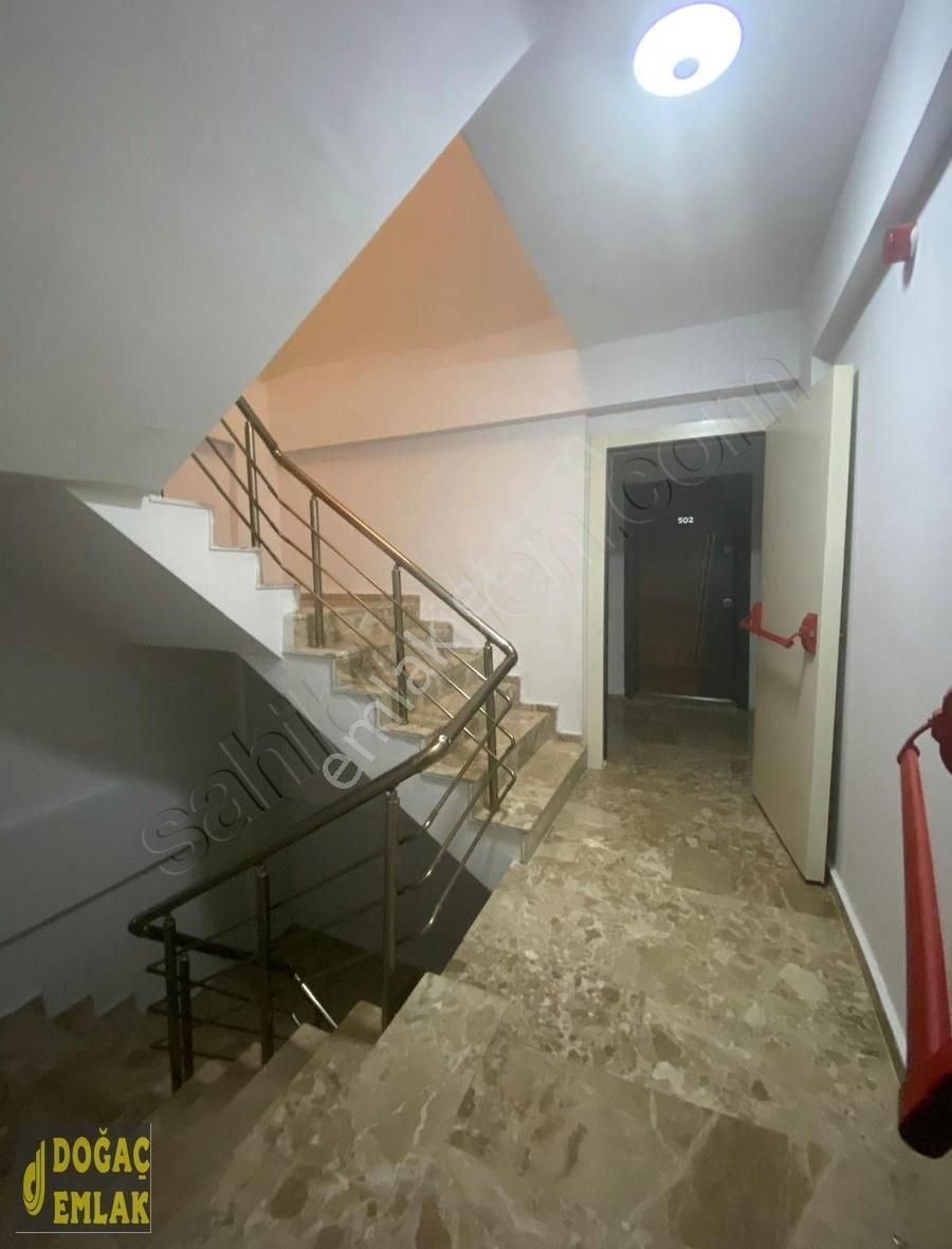 Üçyol Metro Yakını 7/24 Güvenlikli 2+1 Full Eşyalı Kiralık Daire