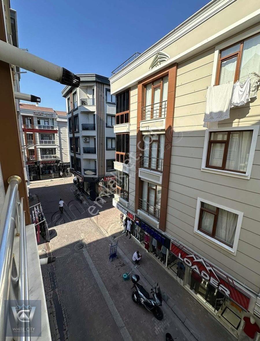 Seyitnizam Akşemsettin Tramvay Durağının Dibinde Satılık Boş
