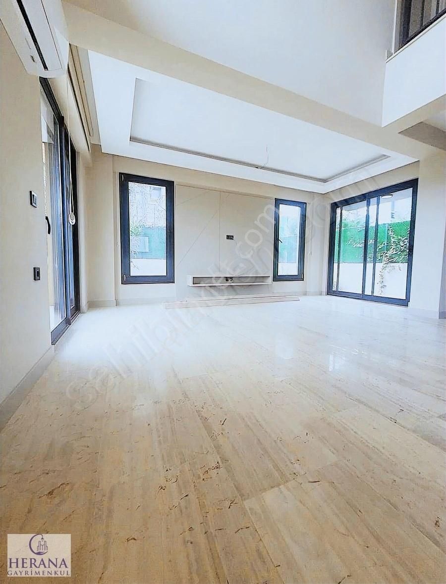 Çiftlik Villalar Bölgesinde Yeniyapı Kaliteli Şık Fourleks Villa - Görsel 7