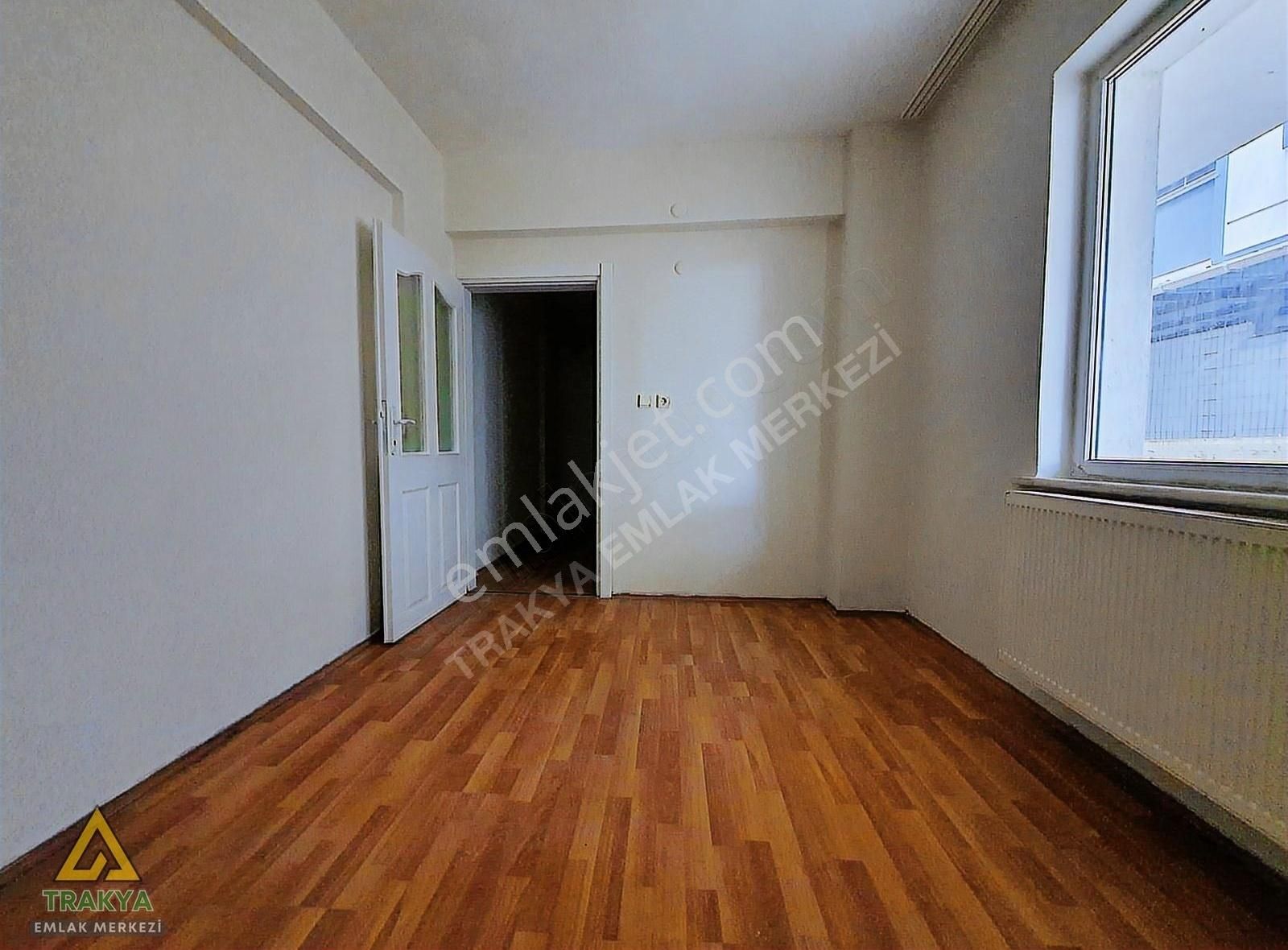 Optimed Hastanesi Ve Kültür Merkezinin Yanında Yüksek Giriş 2+1