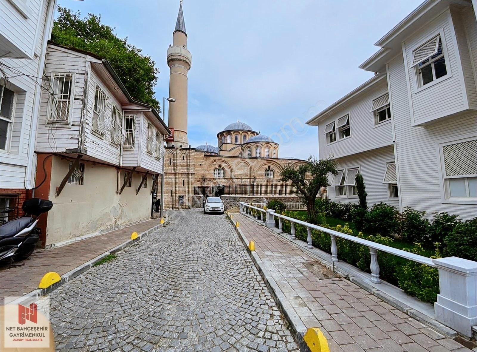 Fevzipaşa Caddesi Ofis Veya Ev Kullanımı İçin Uygun 2+1 Satılık