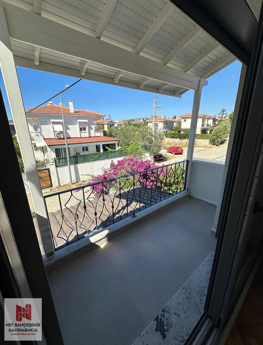 Alaçatıda Merkezde Eşyalı Müstakil Villa!