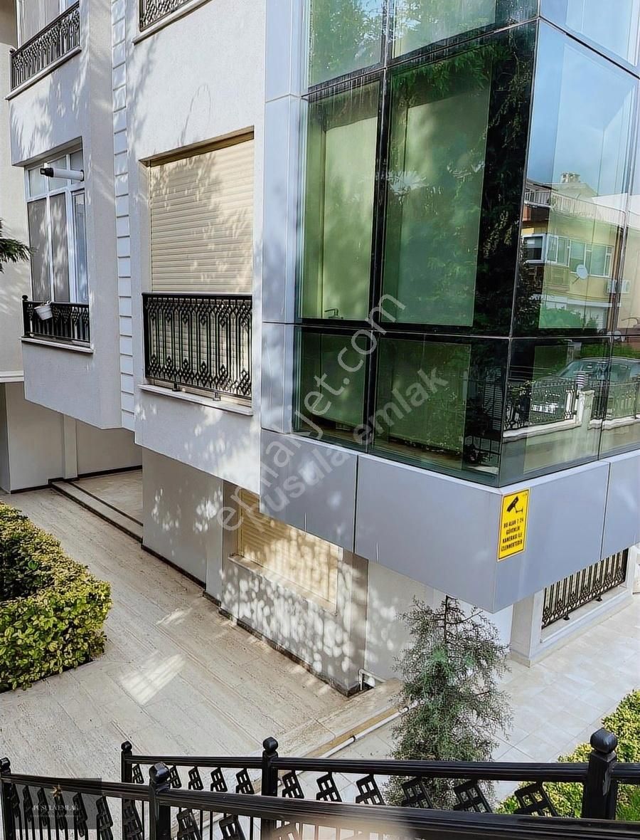 Florya Şenlikköy Sahil Parka Yakın 3+1 120 M² Kiralık Daire