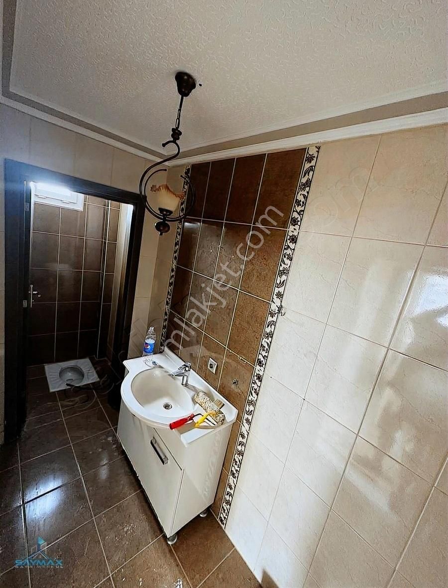 Yeşilyurt Baraj Yoluna Yakın 4 Katlı Bahçeli Satılık Müstakil Ev - Görsel 3