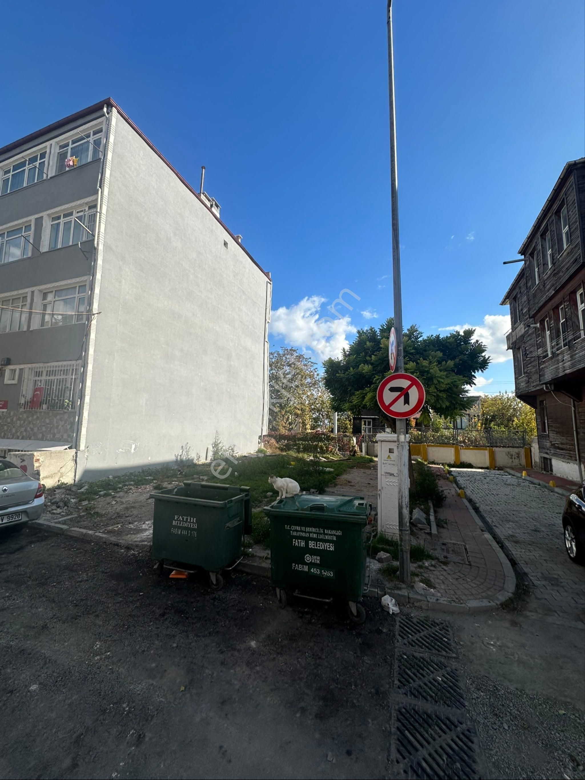 Sahibinden Deniz Manzaralı Ve İmarlı Arsa.