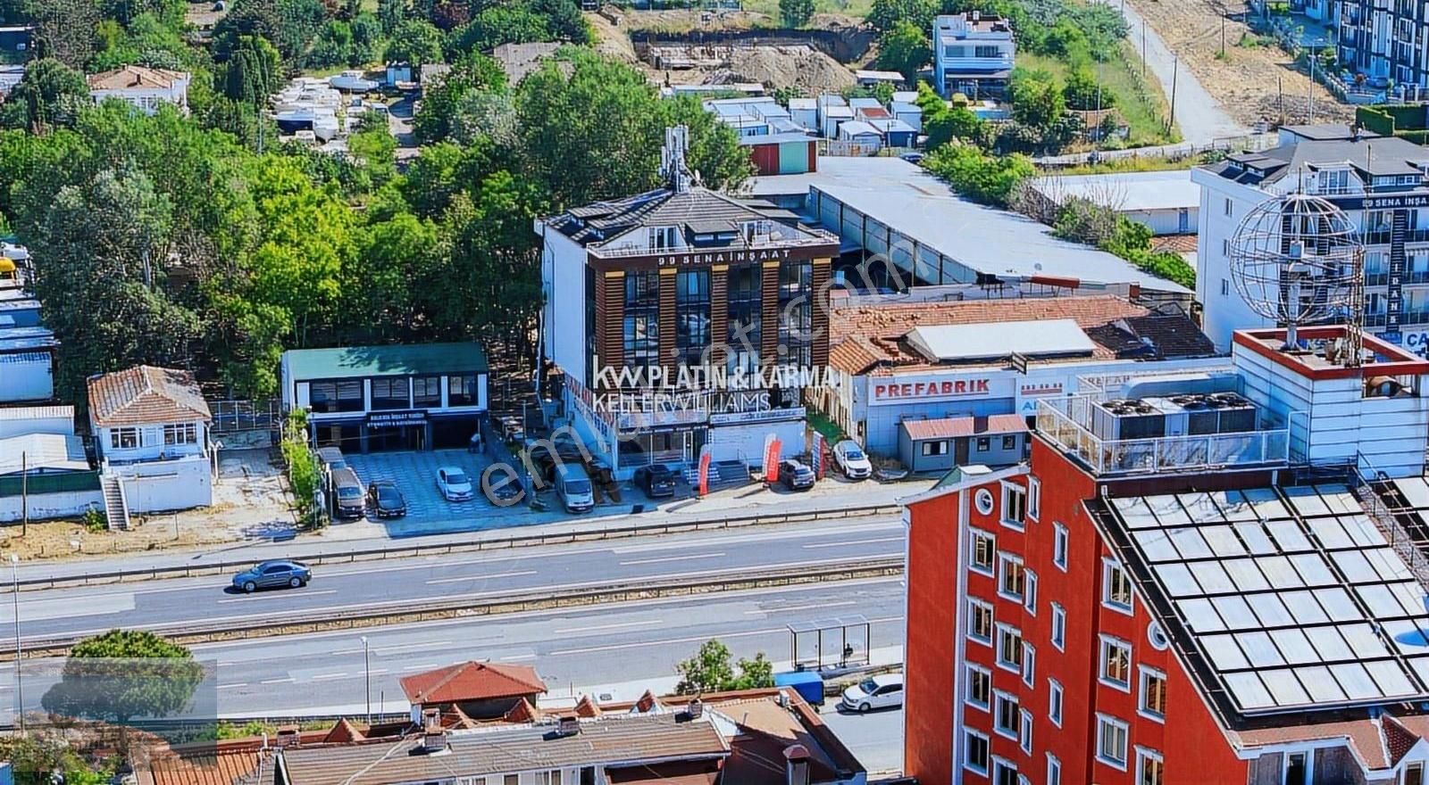 Kumburgaz'da E5 Cepheli, Tabela Değeri Yüksek Satılık Dükkan!