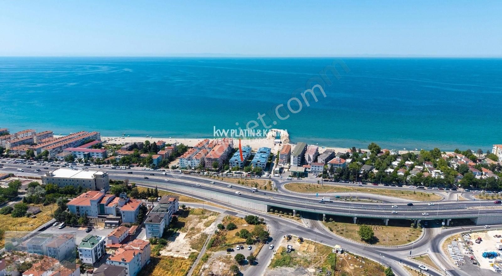 Kumburgaz'da Satılık Sıfır, Havuzlu Sitede, Arakat 2+1 Daire!