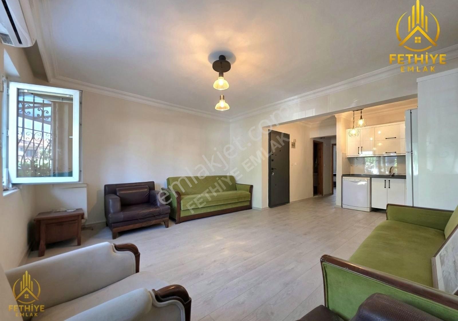 Fethiye Merkez'de Kiralık Denize 1 Dk 2+1 80m2 Eşyalı Daire