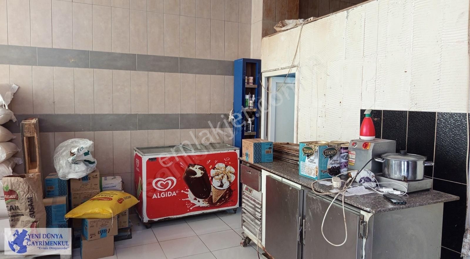 Reşadiye Mahallesinde Satılık 236 M2 Dükkan - Görsel 2