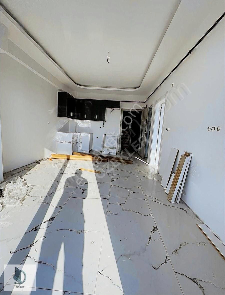 Hastsne Komşu Ara Kat Son Daireler Yeni Bina Yüksek Kira