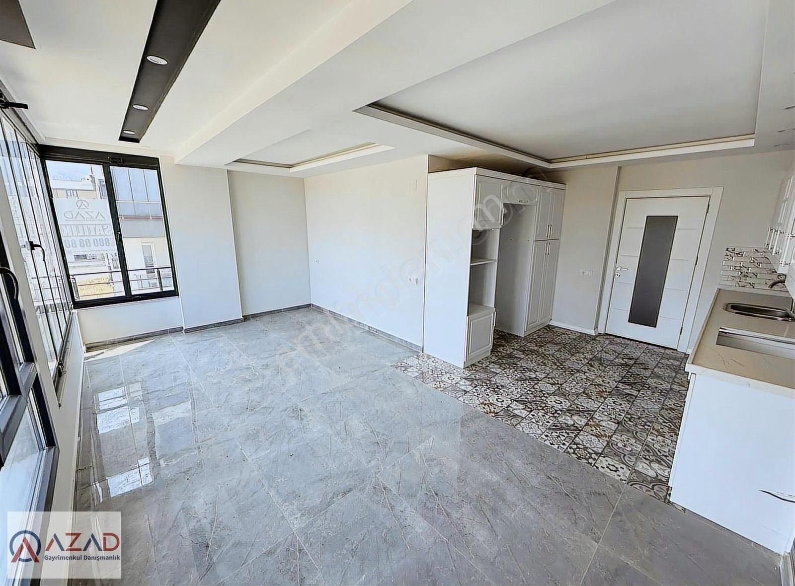 Azad-fakıuşağı Mah. Satılk 4+1 (165m2 )açık Mutfak Daire