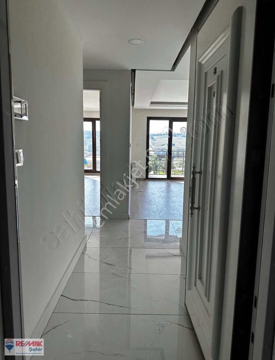 Remax Yalova Asude Vadi Ön Sıra Kiralık 1+1