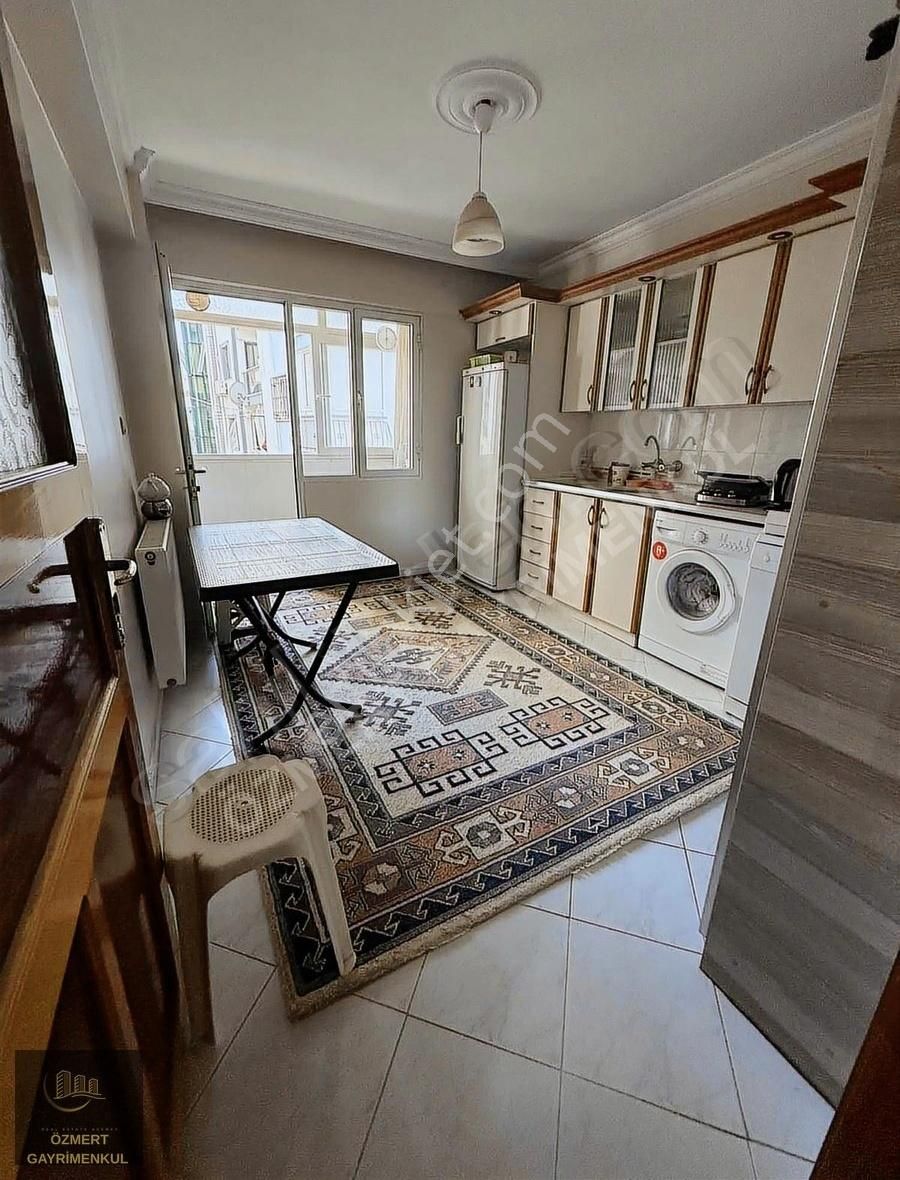 Gülyaka Mah .de 3+1arakat 140 M2 Köşe Ferah Satılık Daire
