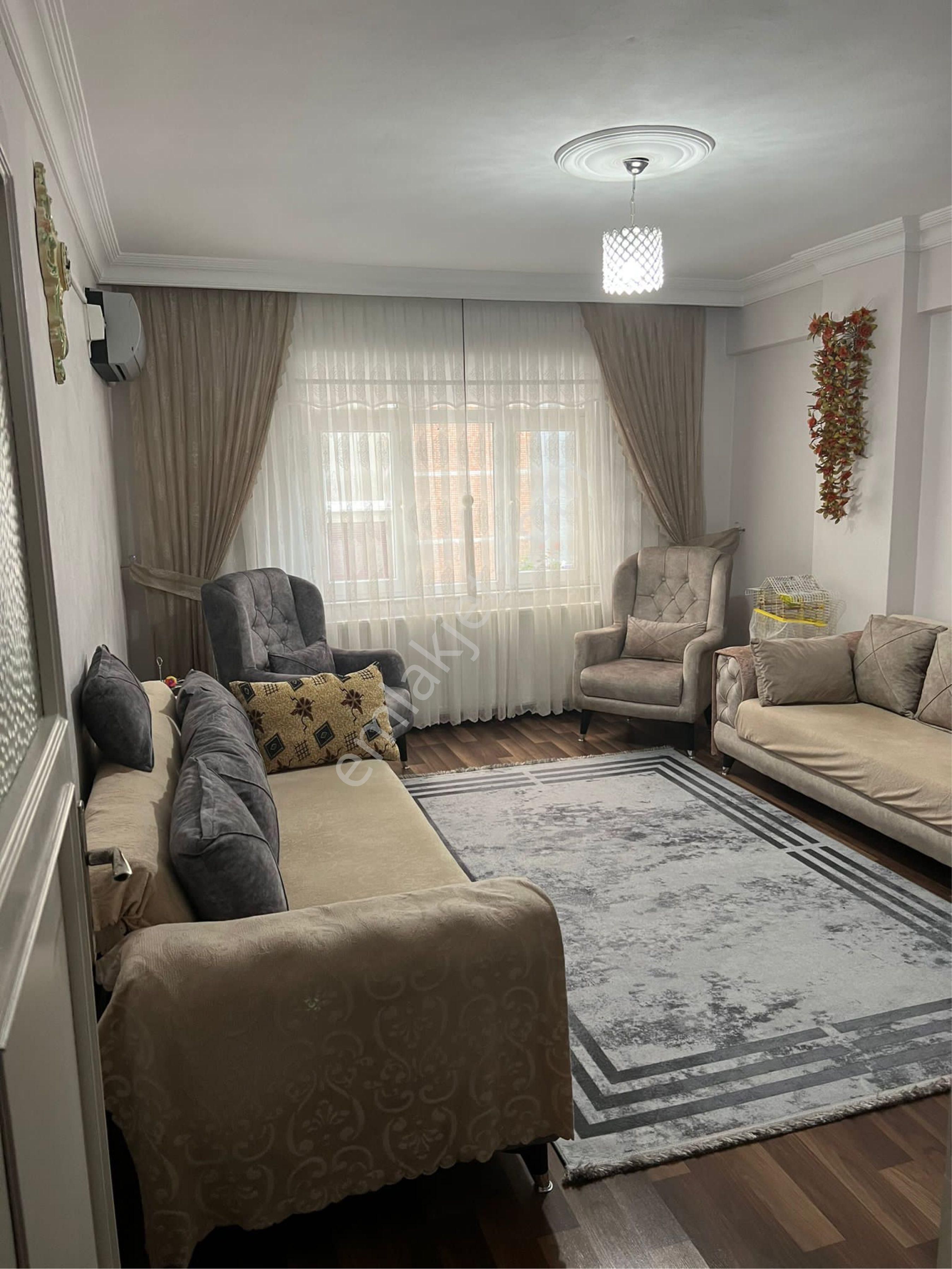 Bahçelievler Devlet Hastanesine Yakın Kiracısız 3+1 Geniş Daire