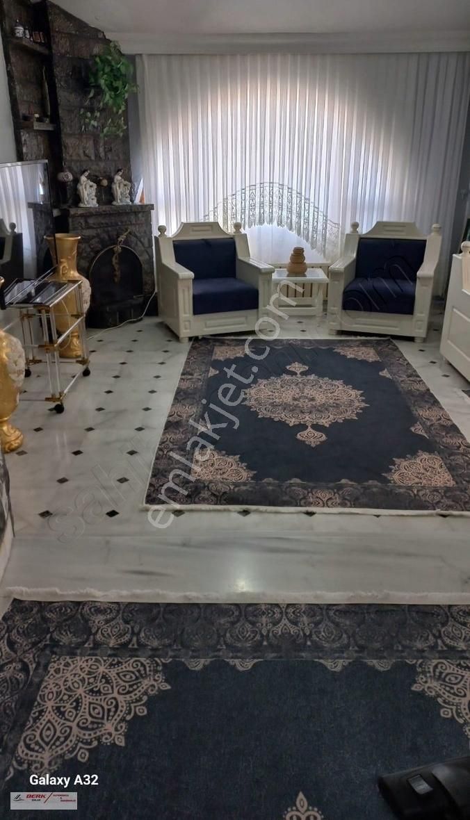 Tekirdağ Süleymanpaşa Bahçelievlerde Satılık Denize Sıfır Villa - Görsel 8