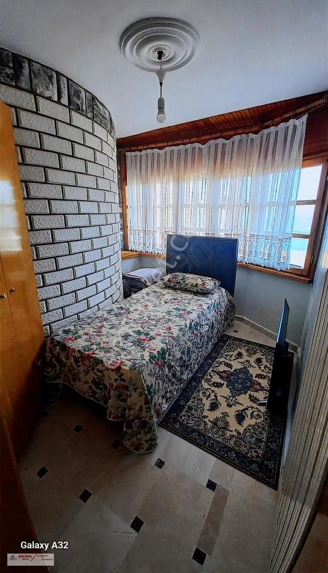 Tekirdağ Süleymanpaşa Bahçelievlerde Satılık Denize Sıfır Villa - Görsel 9