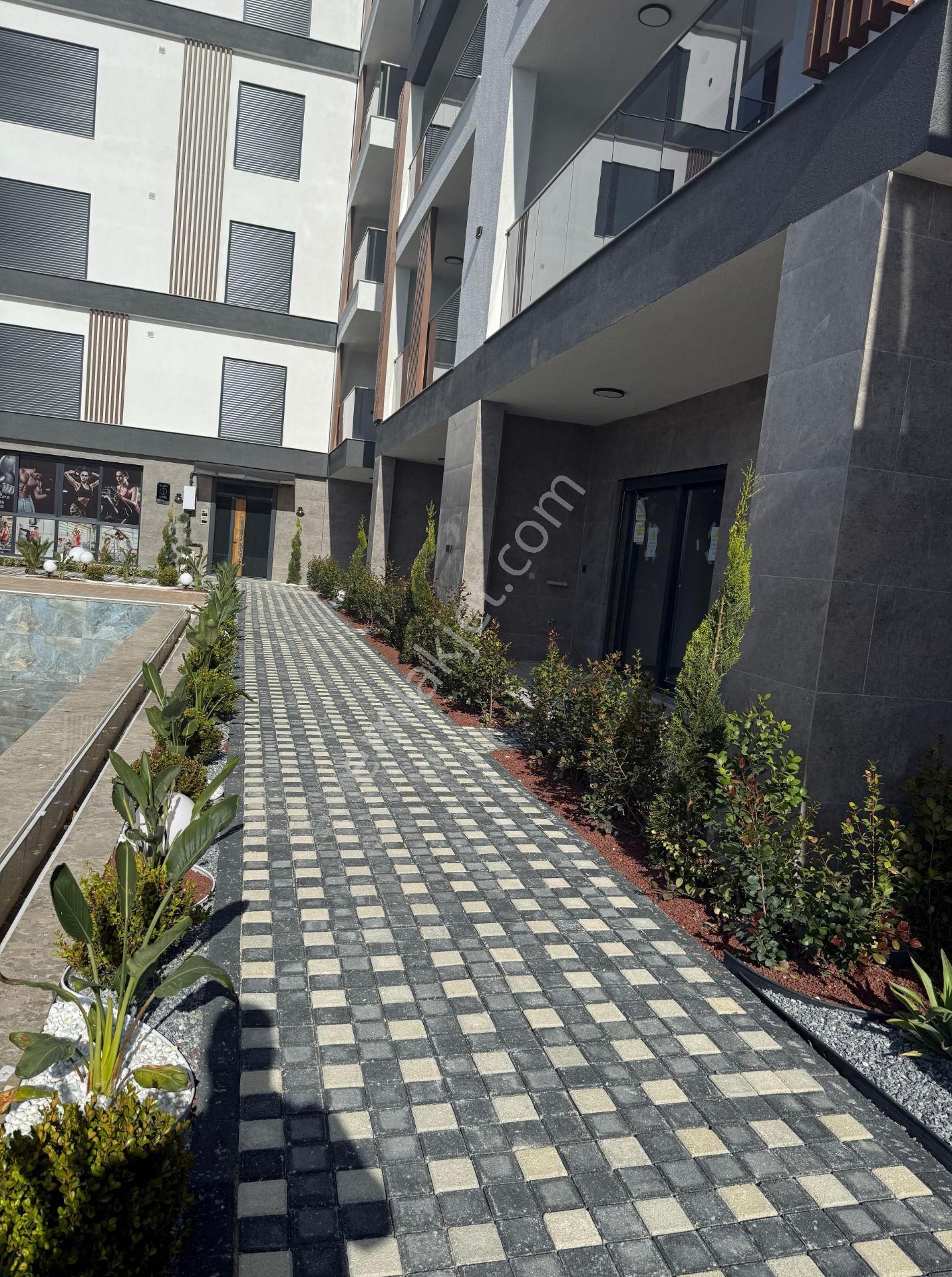 Kusadası Deniz Manzaralı Havuzlu Sitede 2+1 Residans Daire - Görsel 19