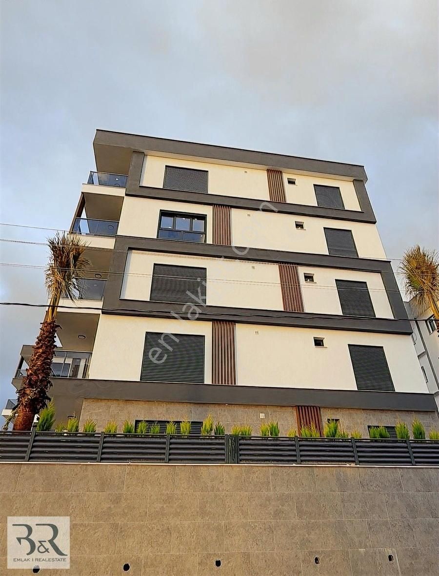 Kusadası Deniz Manzaralı Havuzlu Sitede 2+1 Residans Daire - Görsel 5