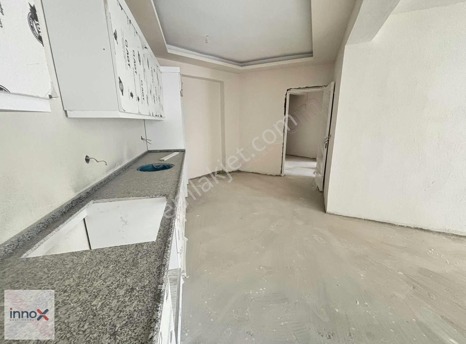Seferihisar Merkeze Hastaneye Yakın Satılık 2+1 Daire