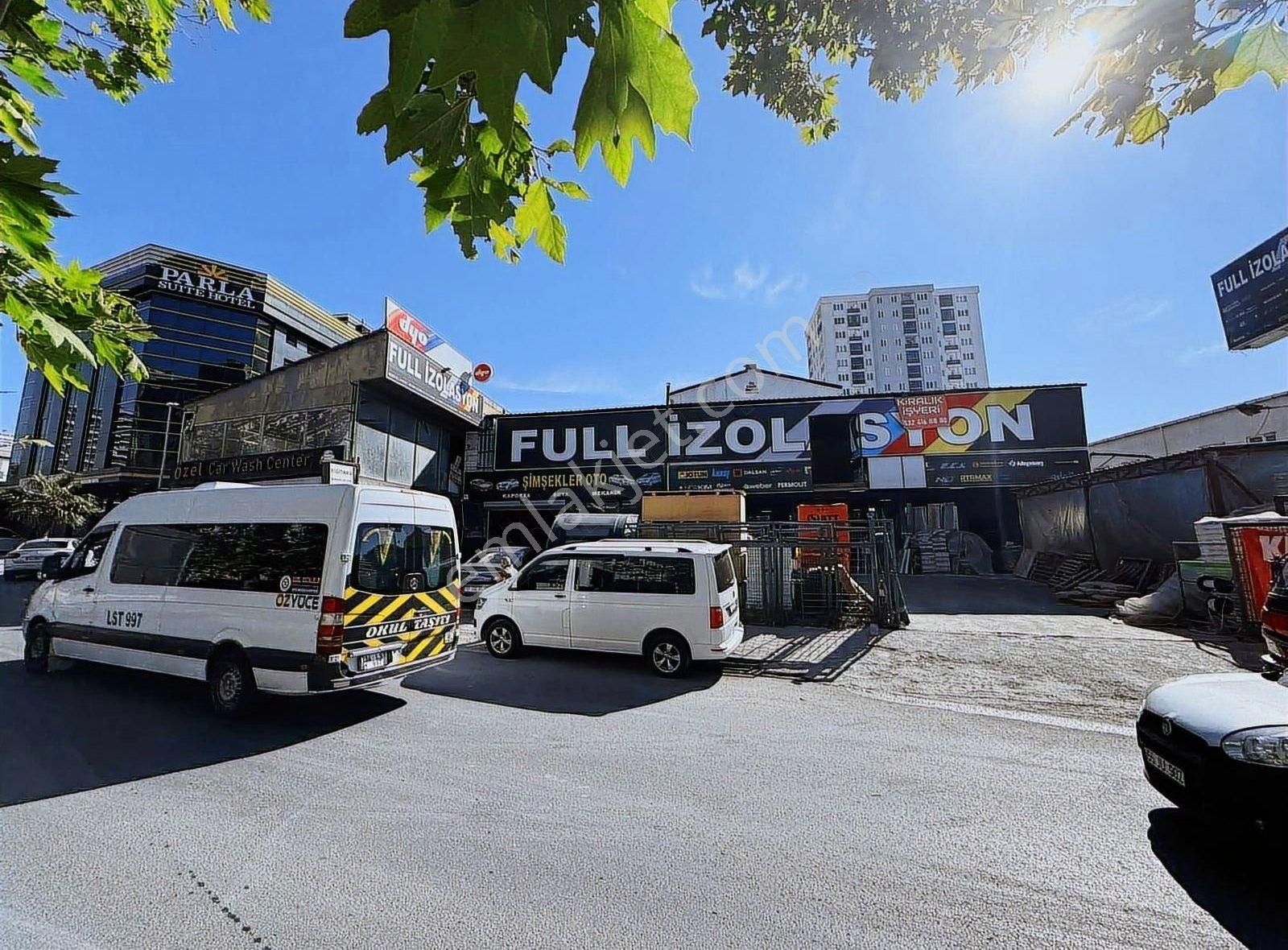 Bahçeşehir Mobilyacılar Karşısı Kiralık Dükkan & Mağaza 1200 M2