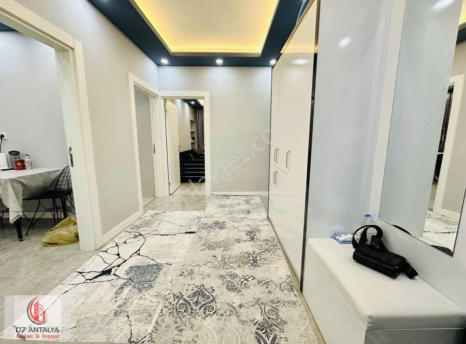 Denize Yürüme Mesafeda Mükemmel Konumda 3+1 Asansörlü.