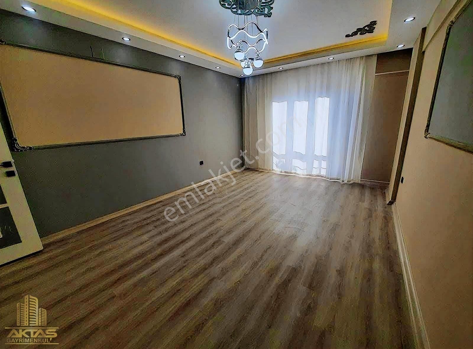 75.yılda Bakımlı İskanlı Hasarsız 2+1 Daire