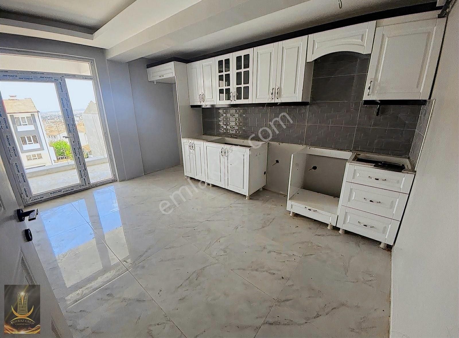 Poyraz Emlak'tan Emek Mahallesi'nde 2+1 100 M² Satılık Daire