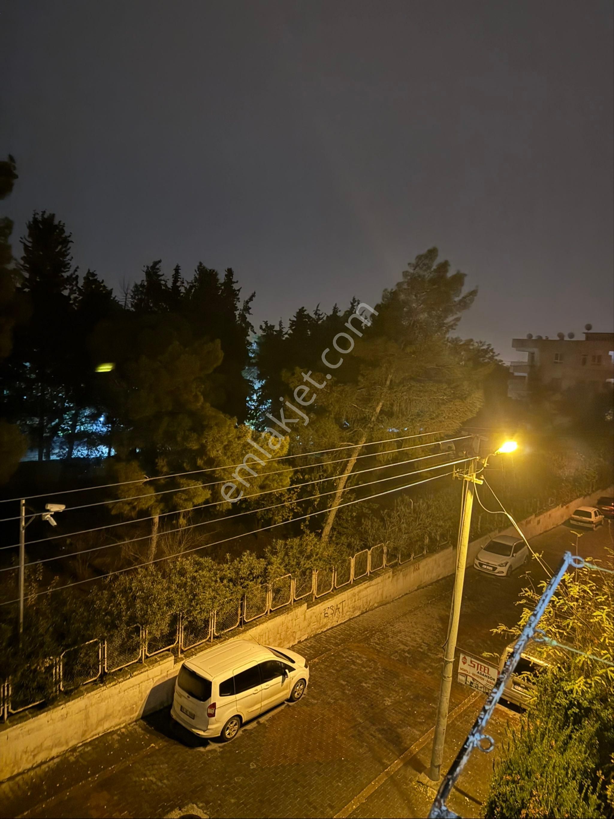 Vali Konağı Caddesinde 2+1 3.kat Eşyalı Köşe Başı Kiralık Daire - Görsel 4