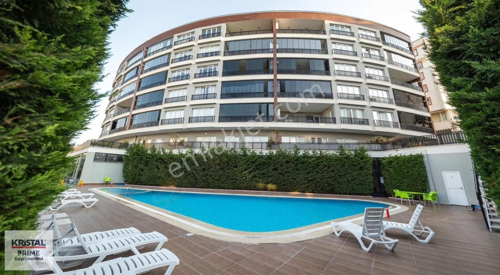 Kr.prime'dan Güzelyalı Likoğlu Residence Havuzlu 3+1 Daire