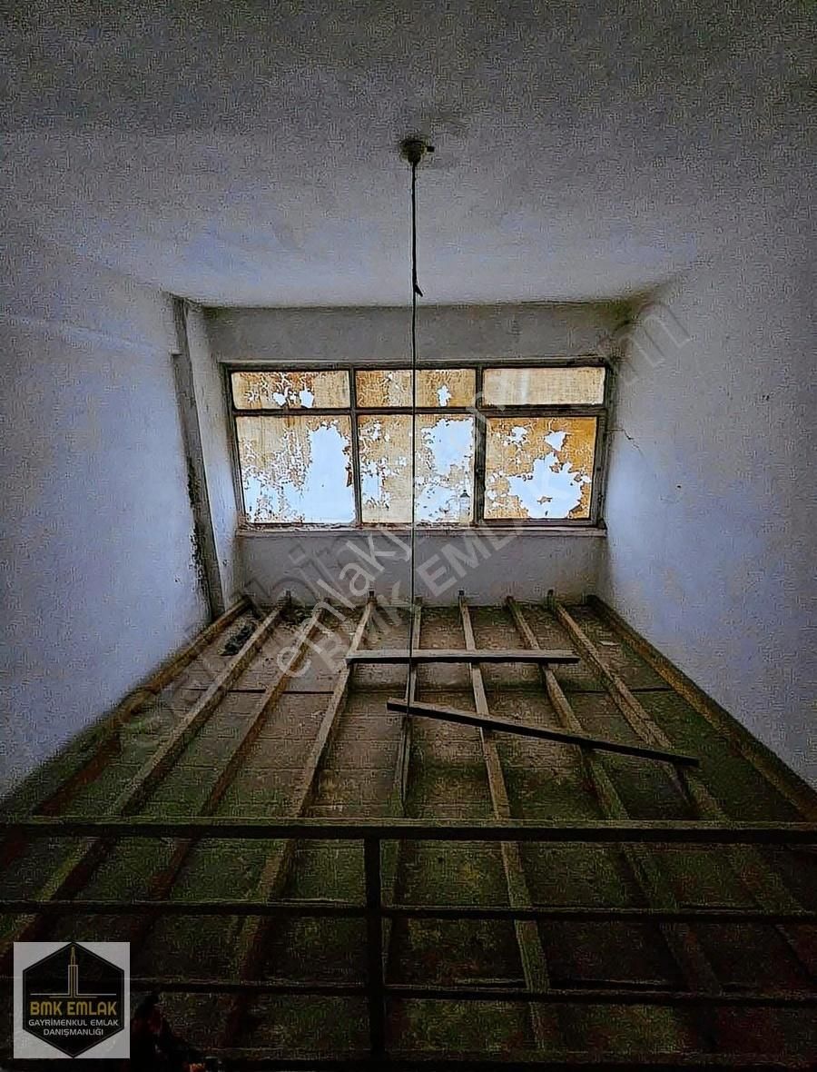 Bmk Dan Antalya Kumluca Merkezde Satılık Dükkan