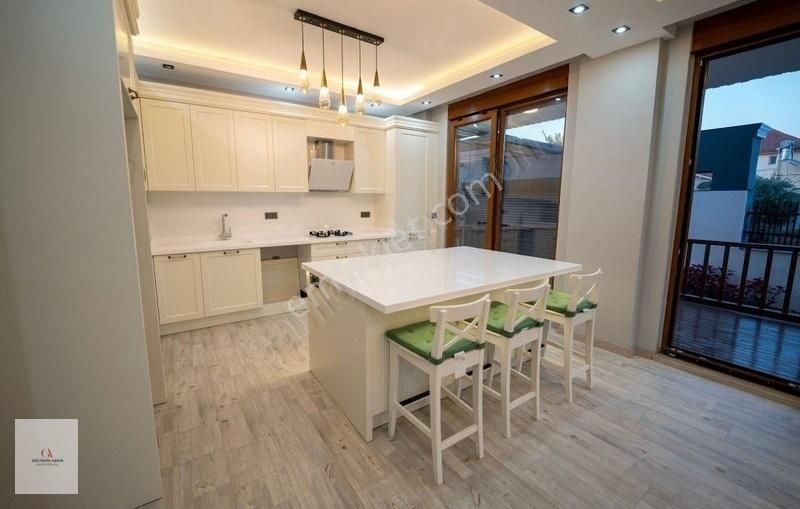 Yeşilbayır Orfe Çiftliği Yakını Satılık 8+1 Lüks Villa - Görsel 3