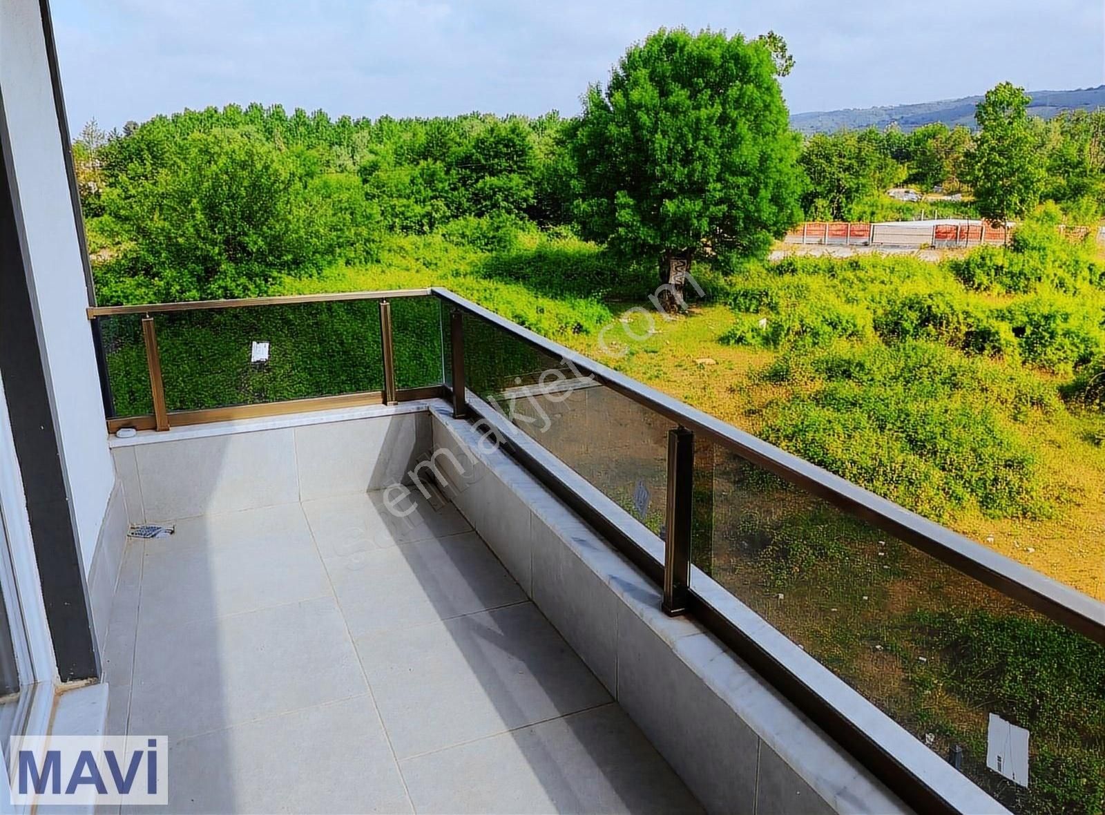 Denize Yakın Bahçe Kullanmlı Yerden Isıtma Verandalı Villa Remax - Görsel 11