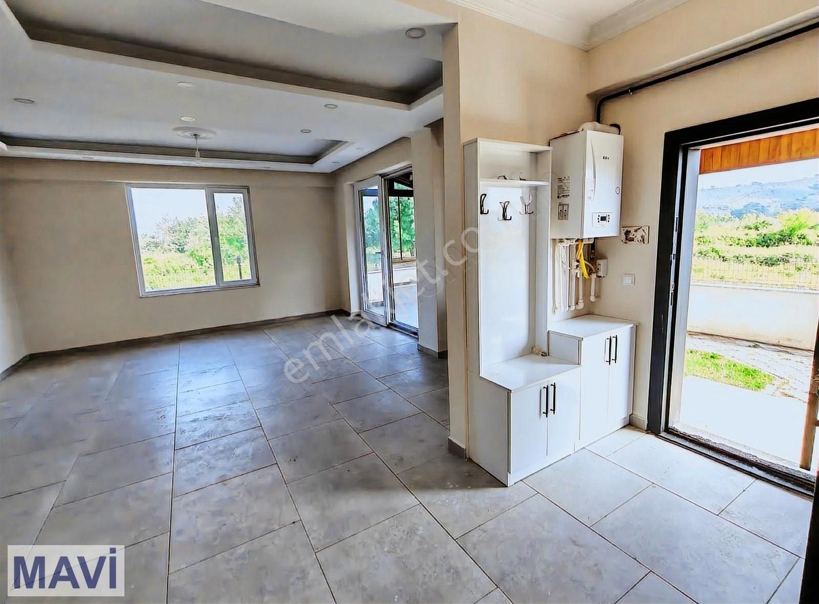 Denize Yakın Bahçe Kullanmlı Yerden Isıtma Verandalı Villa Remax - Görsel 24