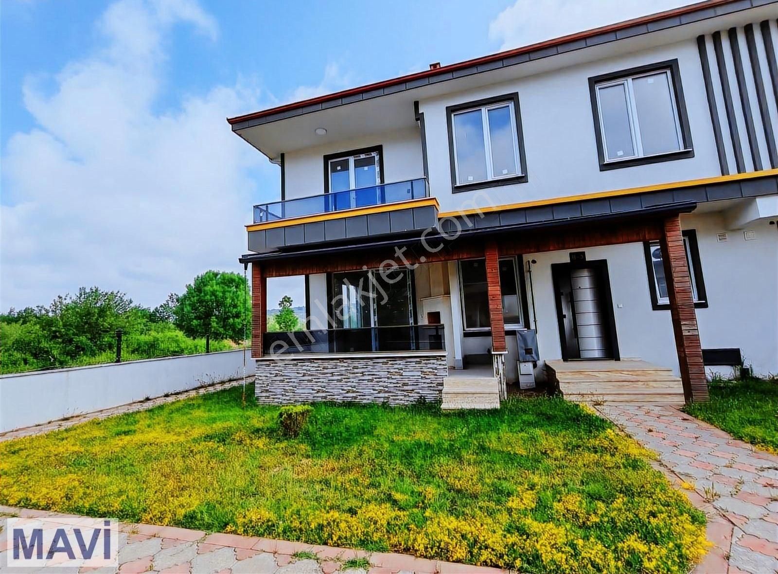 Denize Yakın Bahçe Kullanmlı Yerden Isıtma Verandalı Villa Remax - Görsel 7
