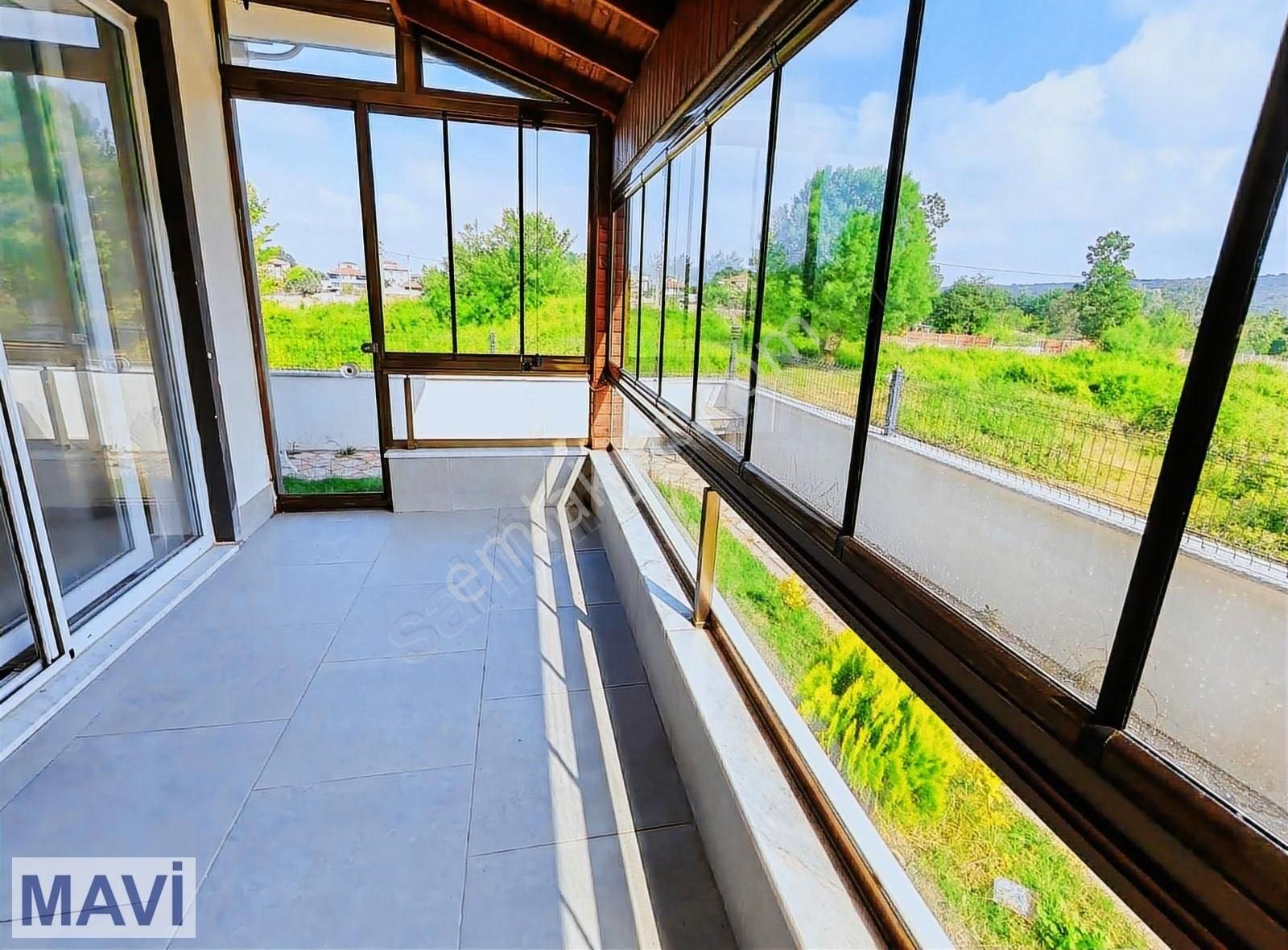 Denize Yakın Bahçe Kullanmlı Yerden Isıtma Verandalı Villa Remax - Görsel 23