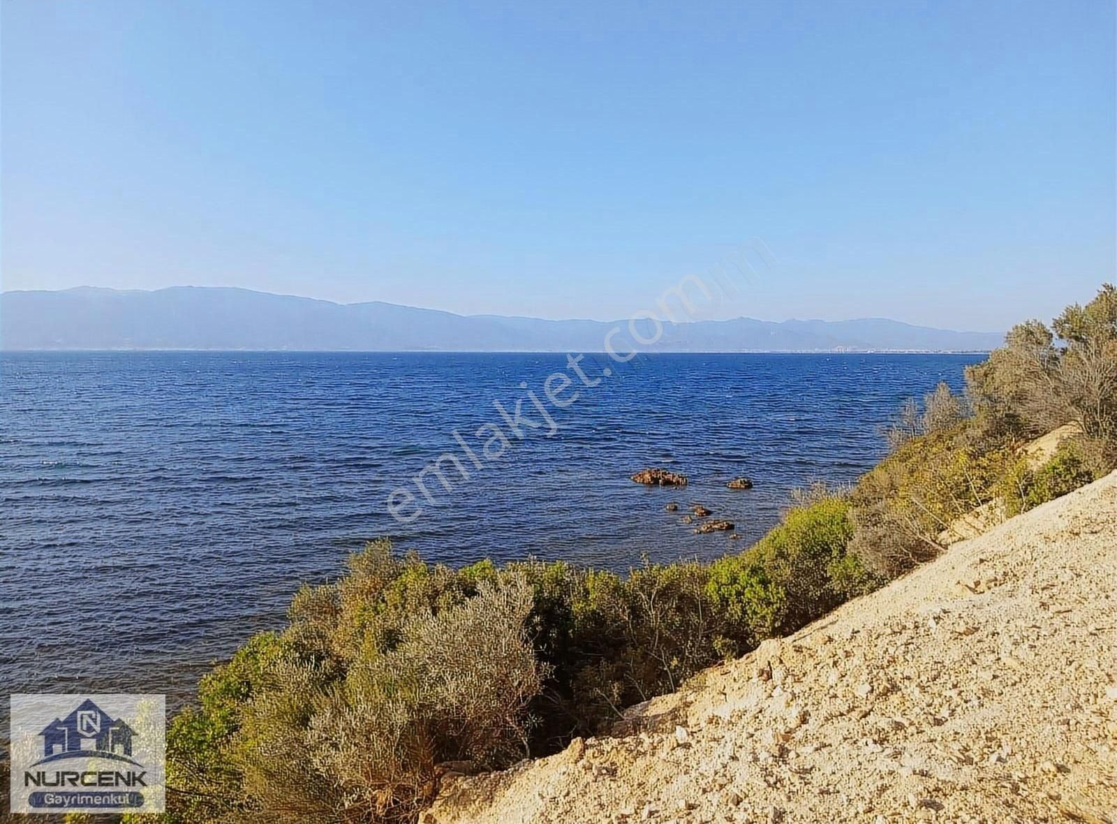 Balıkesir Burhaniye İskele"de Denize Sıfır Villa+ticari İmarlı