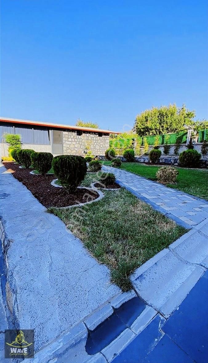 Wave Gayrimenkul'den Beğendik'de 1200 M2 Lüks Satılık Villa..