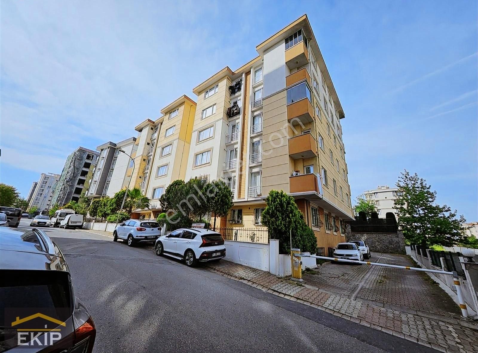 Boralp Ekip Gayrimenkul'den Yüksek Giriş 80m2 2+1