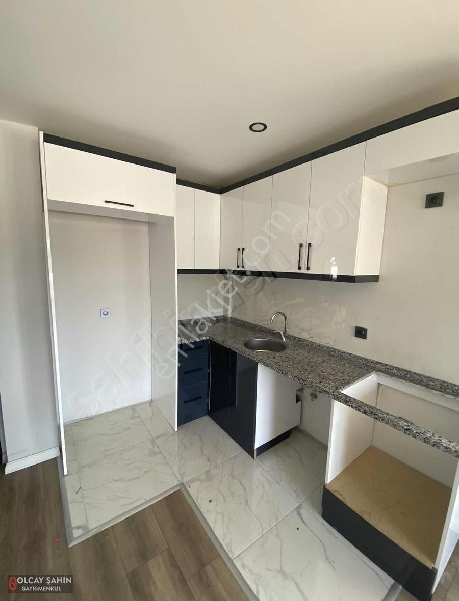 Demirel Mh. Tramvaya Adım Mesafe Ebeveyn Banyolu 1+1 Giriş - Görsel 3